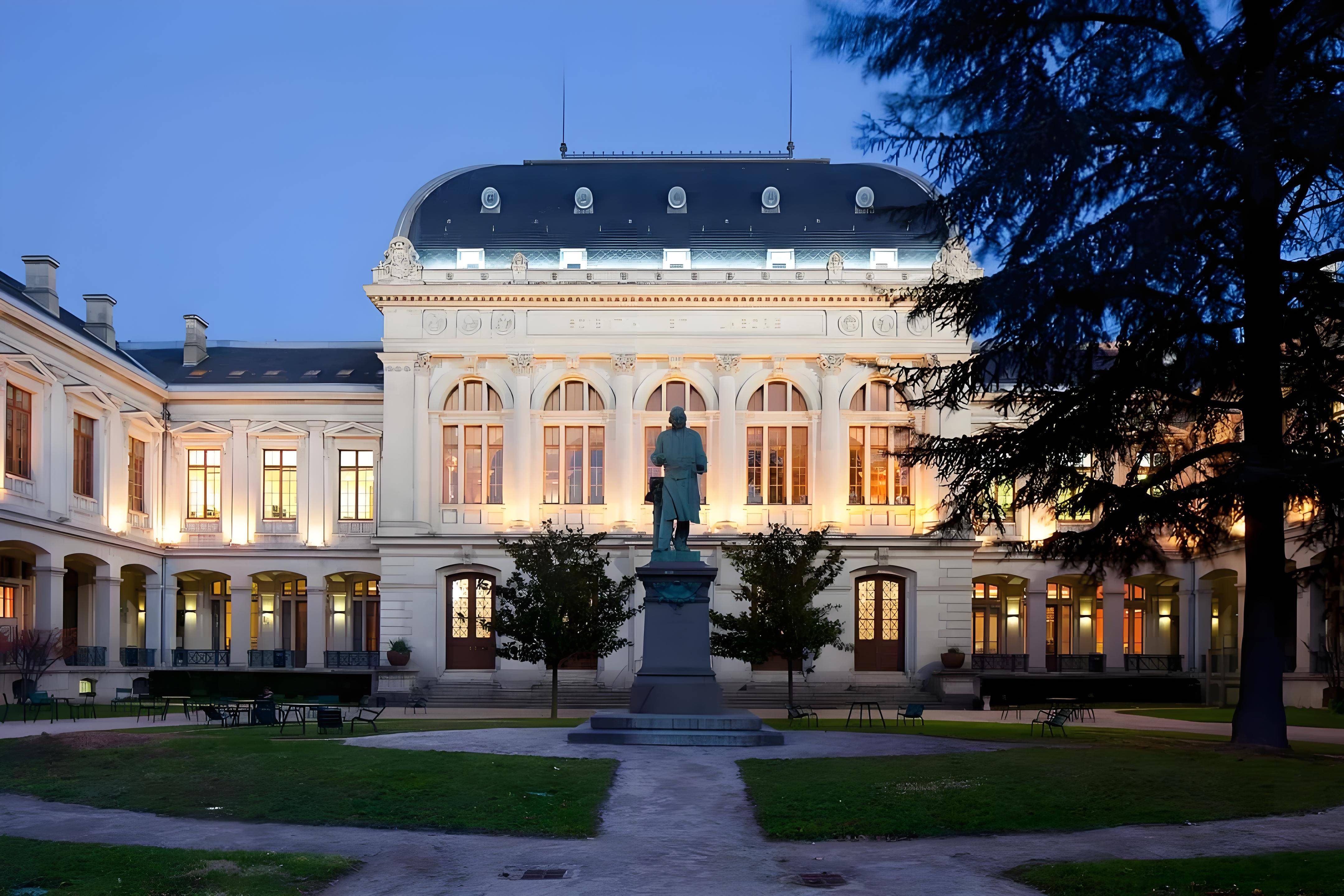 新西兰留学党必看！8所公立大学奖学金攻略，最高免3.5万纽币