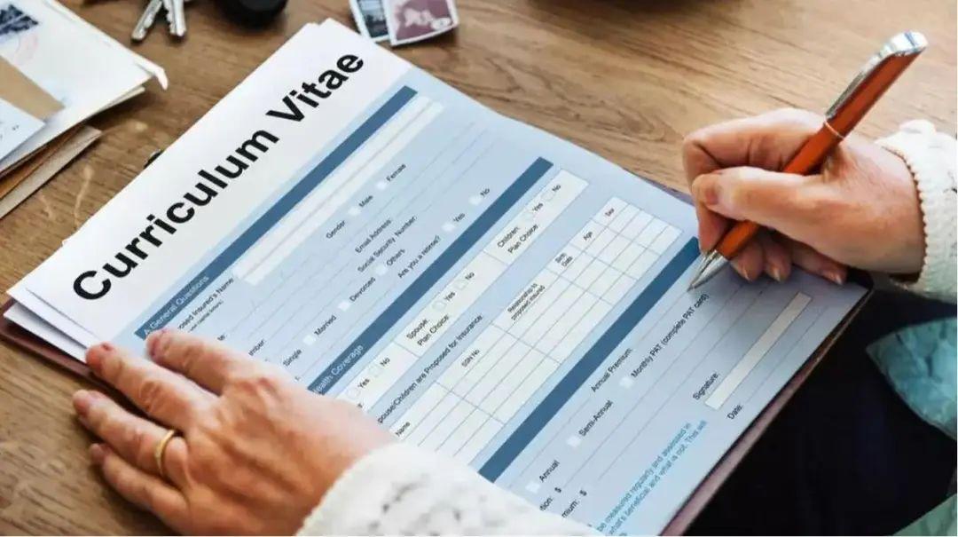 AI裁员潮下，公立大学竟逆袭赢麻了？科技大厂招聘数据，戳破留学选校真相